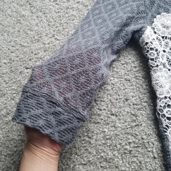 Anthropologie Meadow Rue open knit sweater top in grey with white floral lace - Picture 8 of 12